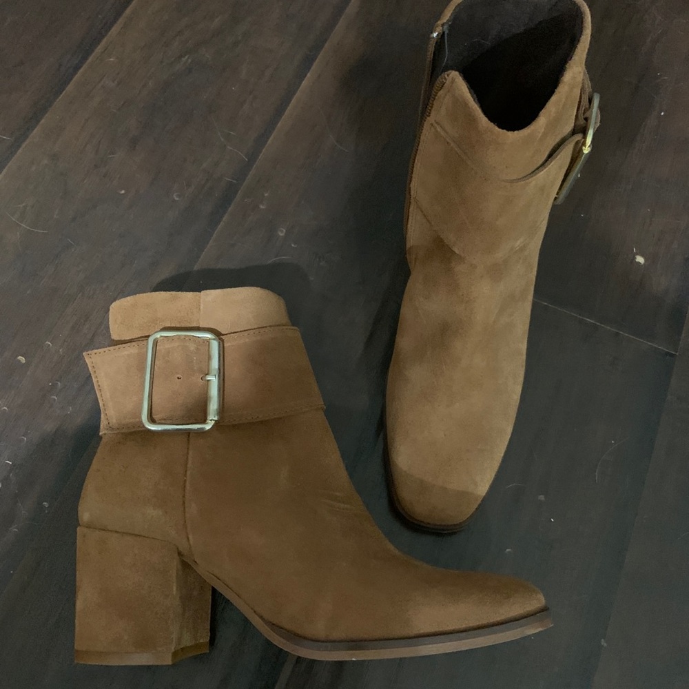 New Steve Madden booker suede ankle booties - Picture 3 of 7
